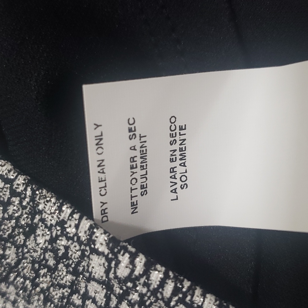 NWOT Super Comfortable Pull On Karen Kane At Knee Length Black Jacquard Skirt - Picture 6 of 7